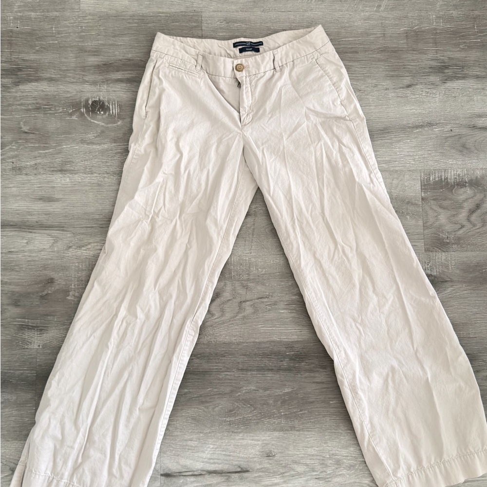 GAP Women’s Light Tan Trousers